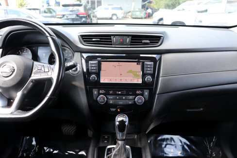 Used 2019 Nissan Rogue SV w/ Sun & Sound Touring Package image 19