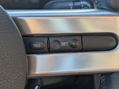 Used 2006 Ford Mustang GT Premium image 25