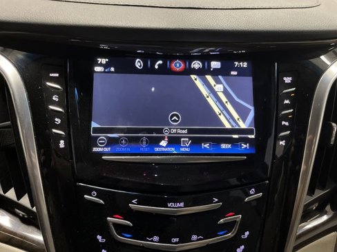 Used 2018 Cadillac Escalade ESV Premium Luxury image 10