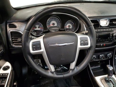 Used 2013 Chrysler 200 Touring image 22