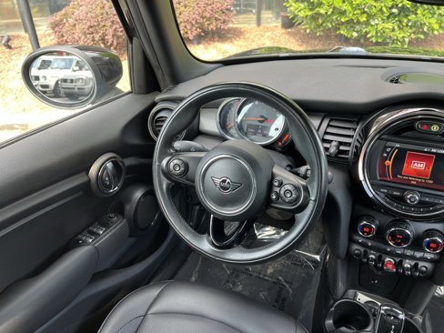 Used 2021 MINI Cooper 4-Door Hardtop image 34