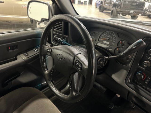 Used 2005 Chevrolet Silverado 2500 LS image 13