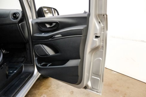 Used 2017 Mercedes-Benz Metris Passenger image 29