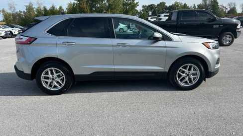 Used 2023 Ford Edge SEL image 2