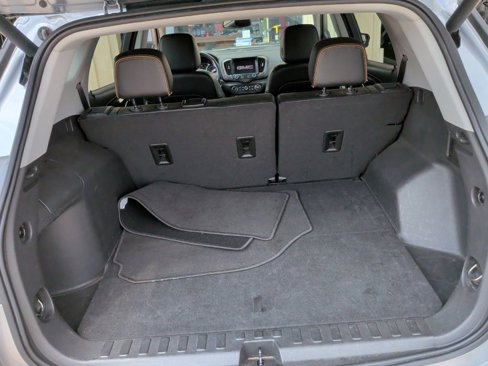 Used 2023 GMC Terrain AT4 image 9