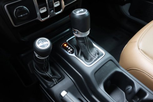 Used 2021 Jeep Wrangler Unlimited Sahara image 17