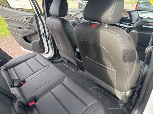 New 2025 Chevrolet Trax RS image 28