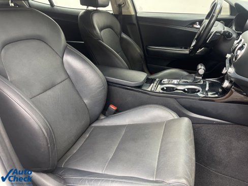 Used 2018 Kia Stinger Premium image 24