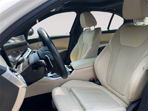 Certified 2023 BMW 330i xDrive Sedan w/ Driving Assistance Package image 9