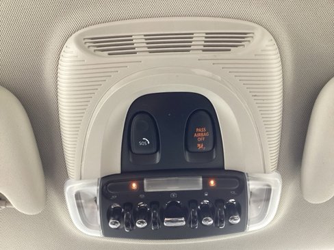 Used 2019 MINI Cooper 2-Door Hardtop image 25