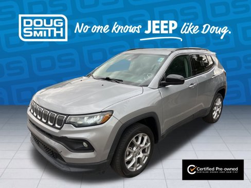 Used 2022 Jeep Compass Latitude image 1