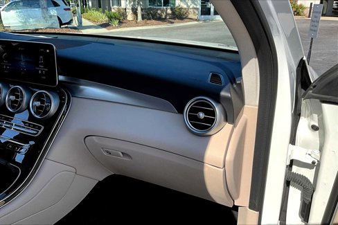 Certified 2022 Mercedes-Benz GLC 300 image 17