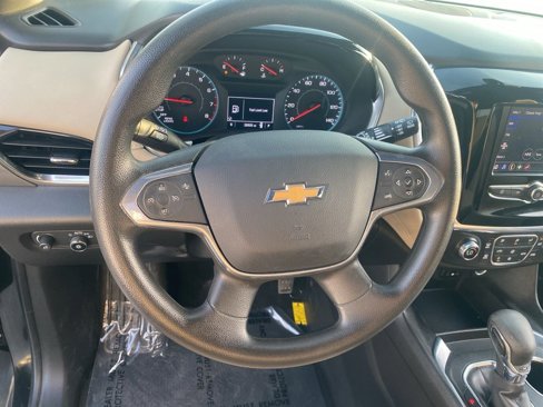 Used 2022 Chevrolet Traverse LS image 25