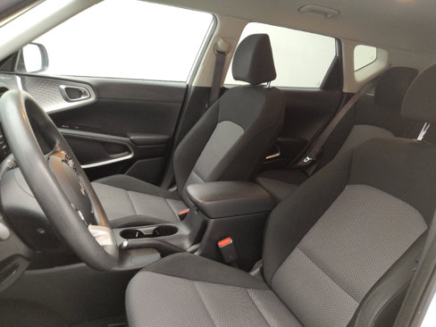 Used 2023 Kia Soul LX w/ Option Group 015 image 17