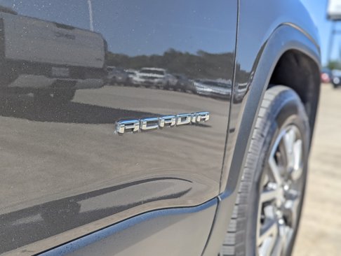 Used 2020 GMC Acadia SLE image 13