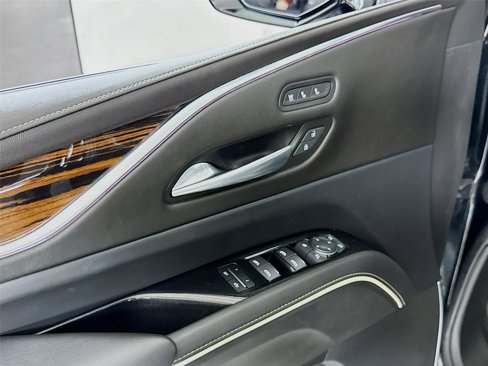 Used 2022 Cadillac Escalade ESV Premium Luxury image 12