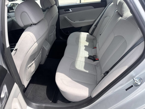 Used 2015 Hyundai Sonata SE image 15