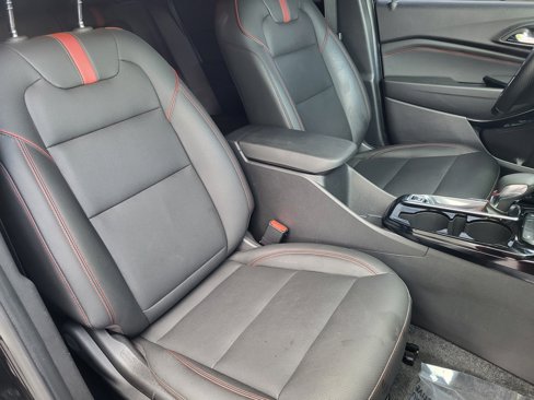 Certified 2024 Chevrolet Trax RS w/ Sunroof Package image 22