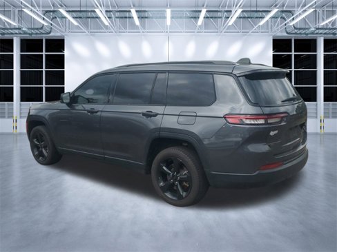 Used 2023 Jeep Grand Cherokee L Limited w/ Luxury Tech Group II image 4