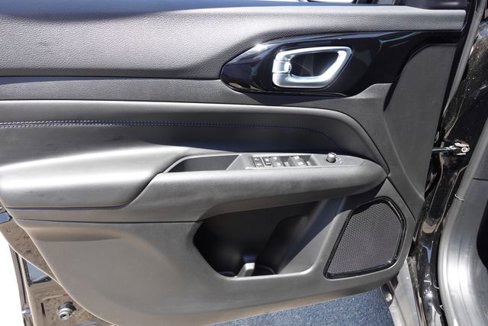 New 2025 Jeep Compass Latitude w/ Altitude Special Edition image 13