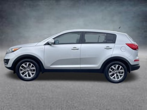 Used 2016 Kia Sportage LX image 2