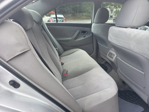 Used 2011 Toyota Camry LE image 15