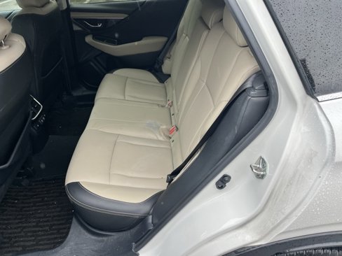 Used 2020 Subaru Outback Limited image 13