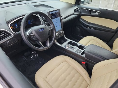 Used 2021 Ford Edge SEL w/ Cargo Accessory Package image 3