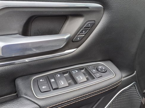 Used 2020 RAM 1500 Laramie image 29