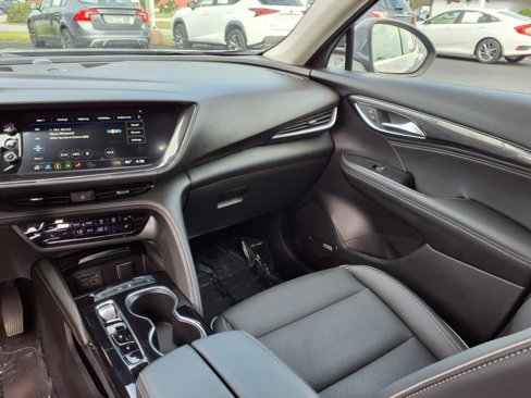 Used 2022 Buick Envision Essence w/ Technology Package I image 15