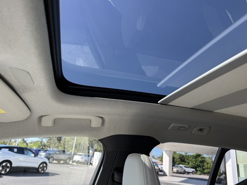 Certified 2024 Volvo XC40 B5 Plus image 20