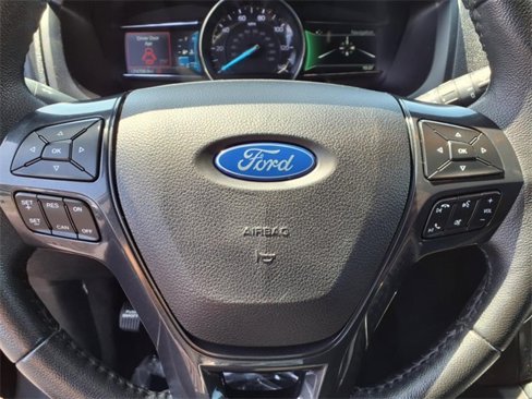 Used 2018 Ford Explorer XLT w/ Equipment Group 201A image 9