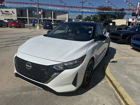 Used 2024 Nissan Sentra SR w/ SR Premium Package image 3