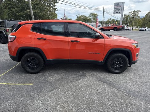 Used 2018 Jeep Compass Sport w/ Tech Group image 6