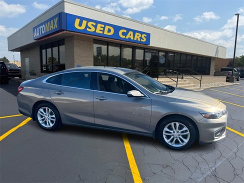 Used 2017 Chevrolet Malibu LT w/ Driver Confidence Package image 4