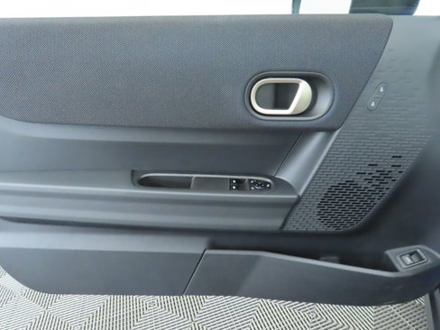 Certified 2025 MINI Cooper 2-Door Hardtop image 25