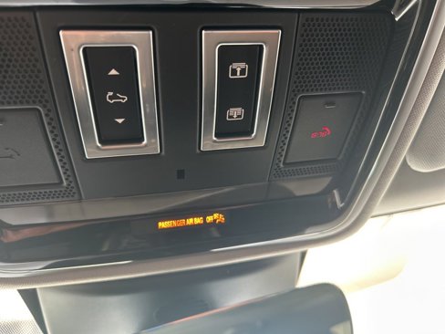 Used 2018 Land Rover Range Rover Sport HSE image 9