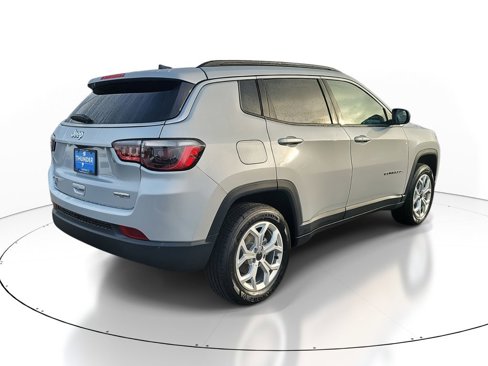 New 2025 Jeep Compass Latitude image 7