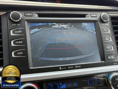 Used 2016 Toyota Highlander XLE image 18