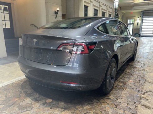 Used 2018 Tesla Model 3 Long Range image 3