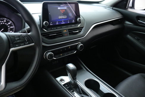 Used 2022 Nissan Altima 2.5 SV image 18