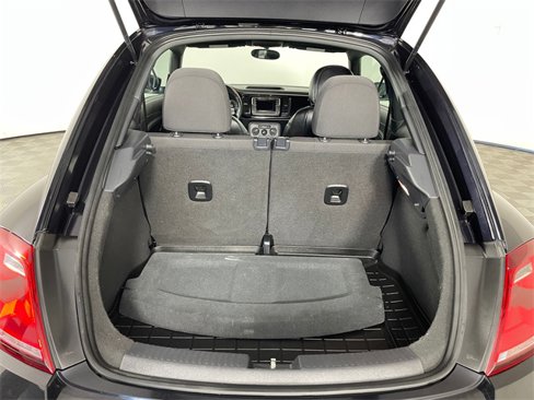 Used 2018 Volkswagen Beetle 2.0T S image 18