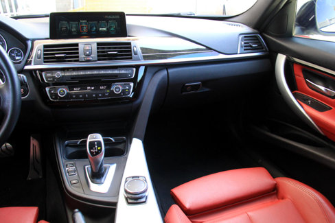 Used 2017 BMW 330i xDrive Sedan image 10
