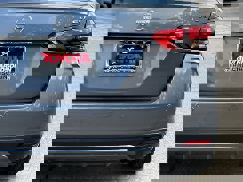 Used 2024 Nissan Versa SV image 6