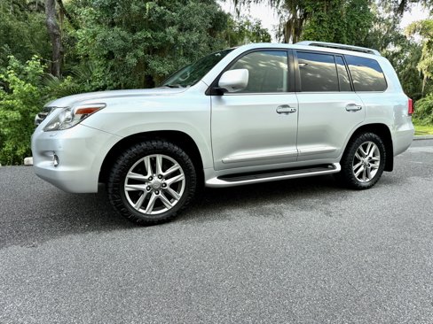 Used 2008 Lexus LX 570 4WD image 2