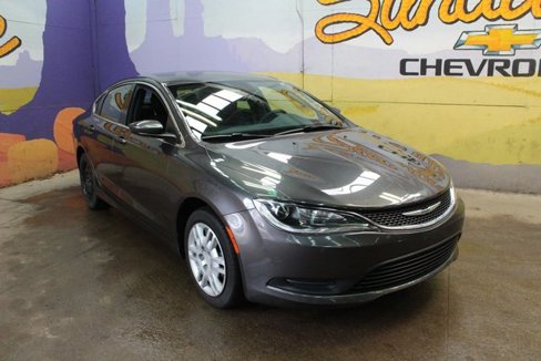 Used 2015 Chrysler 200 LX image 4