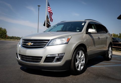 Used 2017 Chevrolet Traverse LT w/ Style and Technology Package image 14