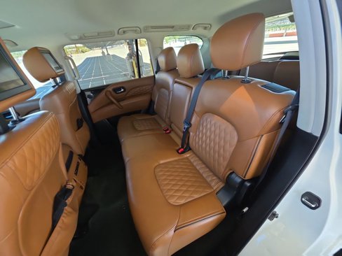 Used 2018 INFINITI QX80 4WD w/ Deluxe Technology Package image 26