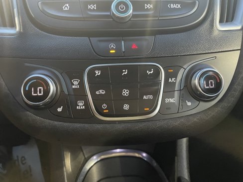 Used 2023 Chevrolet Malibu LT image 28
