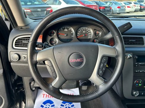 Used 2013 GMC Yukon XL SLT image 23